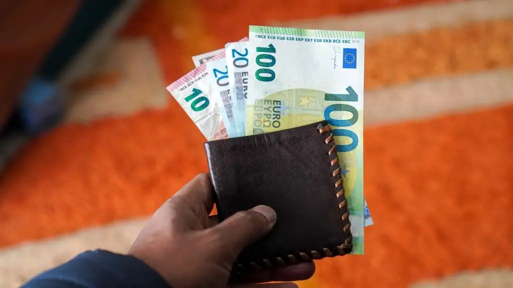 South Africa budgeting R34K salary rent sparks cost-of-living debate