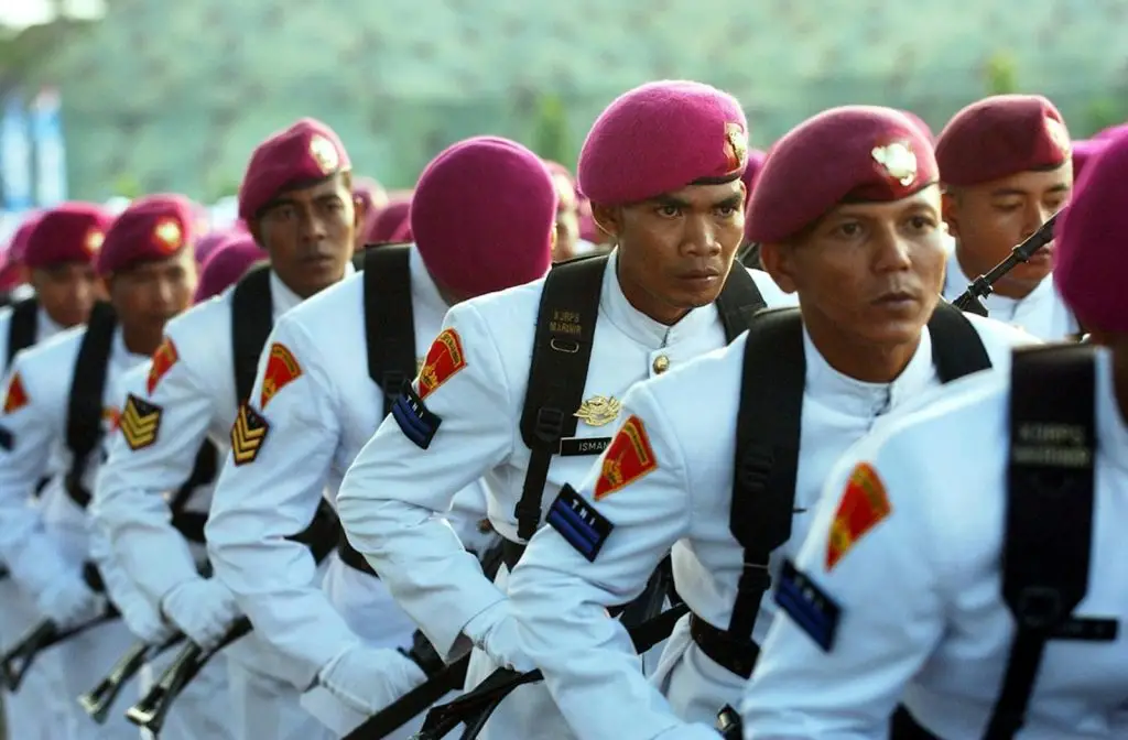 SANDF Payments: a group of men in uniform